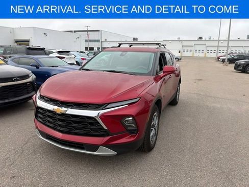 Used 2024 Chevrolet Blazer LT w/ Convenience Package AWD/4WD image 1