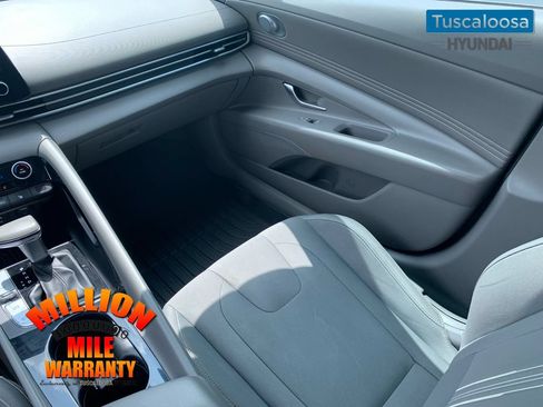 Used 2021 Hyundai Elantra SEL w/ Convenience Package FWD image 28