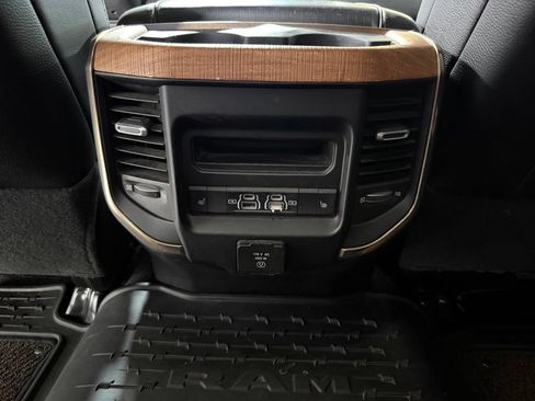 Used 2022 RAM 2500 Limited AWD/4WD image 22