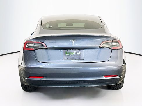 Used 2023 Tesla Model 3 Standard Range image 7