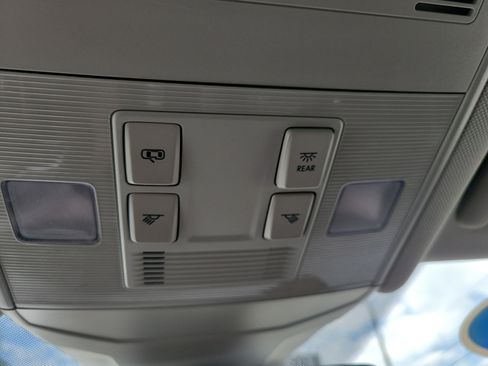 Used 2022 Volkswagen Jetta SE FWD image 19