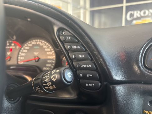 Used 2001 Chevrolet Corvette Convertible w/ Preferred Equipment Group2 image 25