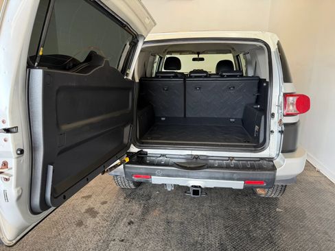 Used 2007 Toyota FJ Cruiser 4WD image 31