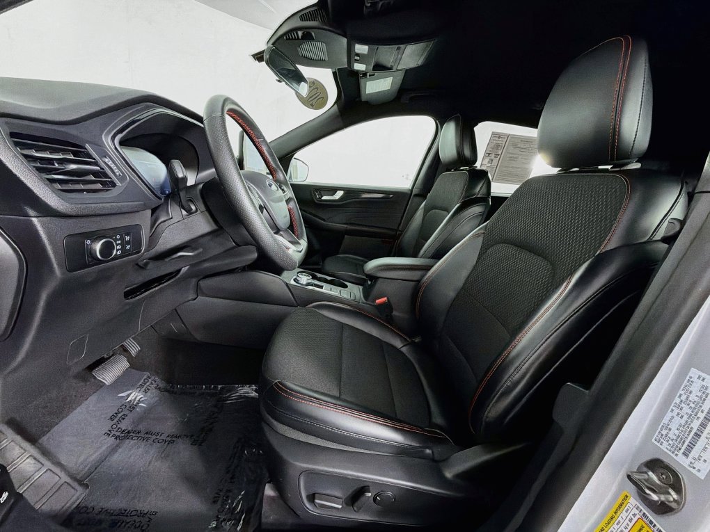 Used 2025 Ford Escape ST-Line FWD image 12