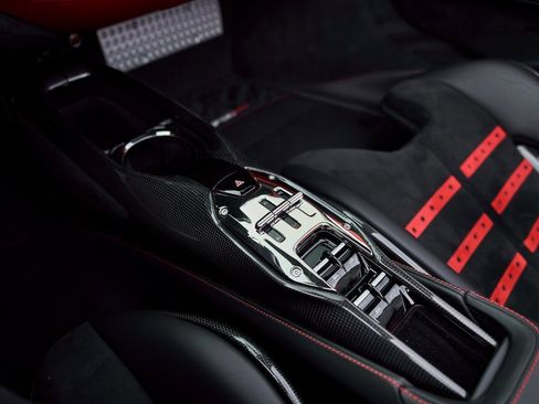 Used 2022 Ferrari SF90 Spider image 60