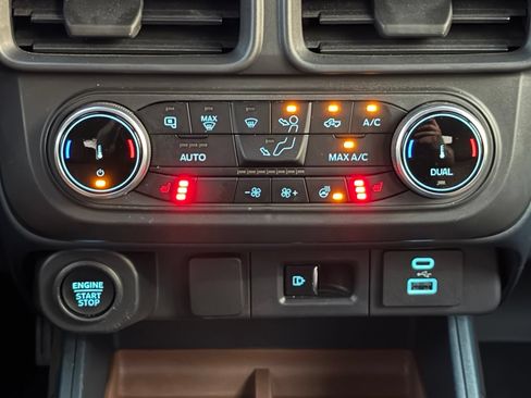 Used 2023 Ford Maverick Lariat w/ Lariat Luxury Package AWD/4WD image 24