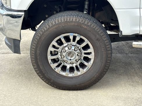 Used 2017 Ford F250 XL w/ Power Equipment Group image 12