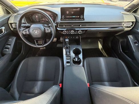 Used 2025 Honda Civic Sport image 12