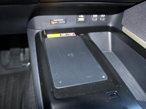 Certified 2025 Toyota Camry LE image 21