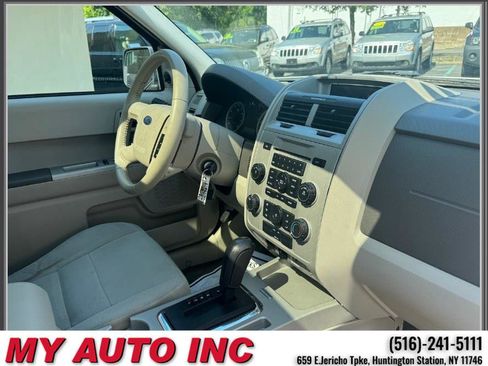 Used 2012 Ford Escape XLT AWD/4WD image 25