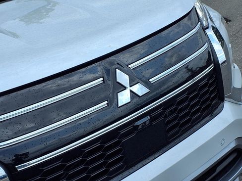 Used 2025 Mitsubishi Outlander SE AWD/4WD image 30