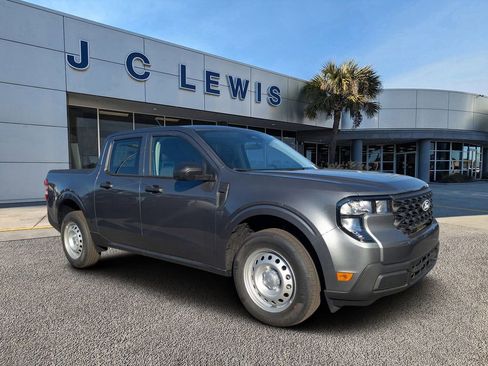 New 2025 Ford Maverick XL image 1