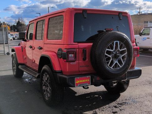 New 2025 Jeep Wrangler Sahara image 8