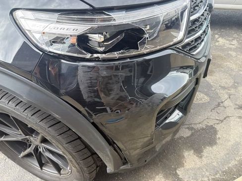 Used 2024 Ford Explorer XLT AWD/4WD image 16