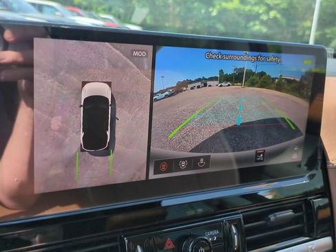 New 2026 Nissan Pathfinder Platinum FWD image 26