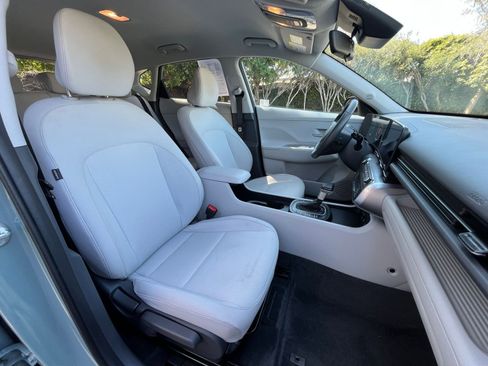 Used 2025 Hyundai Kona SEL image 38
