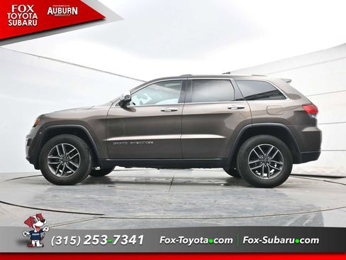 Used 2019 Jeep Grand Cherokee Limited w/ Luxury Group II image 23
