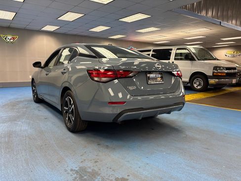 Used 2025 Nissan Sentra SV FWD image 9