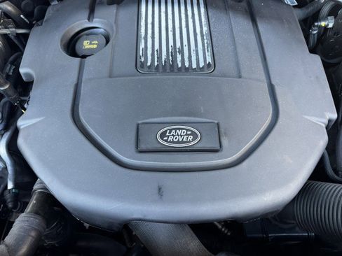 Used 2019 Land Rover Range Rover Sport HSE image 3