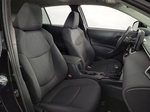 Used 2022 Toyota Corolla Cross LE FWD image 15