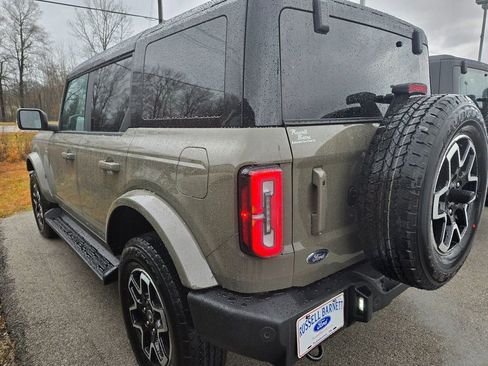 New 2025 Ford Bronco Outer Banks image 3