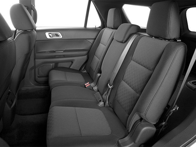 Used 2014 Ford Explorer XLT w/ Equipment Group 201A AWD/4WD image 17