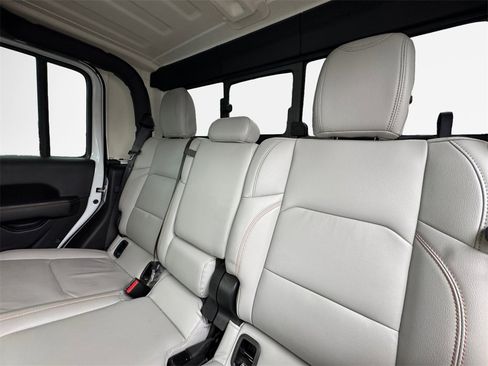 Certified 2022 Jeep Gladiator Mojave w/ LED Lighting Group image 24