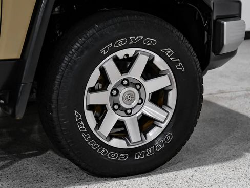 Used 2014 Toyota FJ Cruiser 4WD w/ Upgrade Package image 49