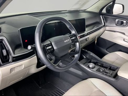Certified 2026 Kia Sorento EX FWD image 16