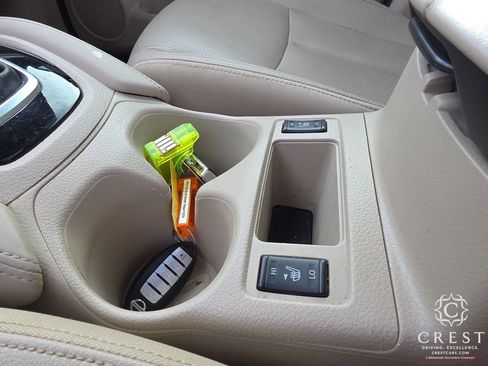 Used 2018 Nissan Rogue SL w/ Premium Package image 23