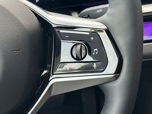 Used 2024 BMW i5 eDrive40i w/ M Sport Package image 27