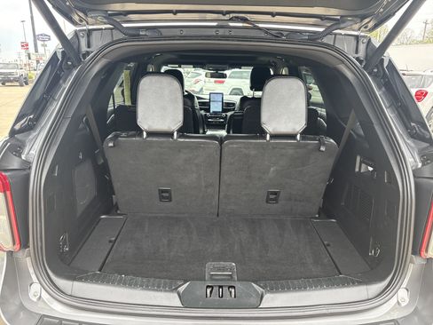 Used 2022 Ford Explorer ST w/ Equipment Group 401A image 7