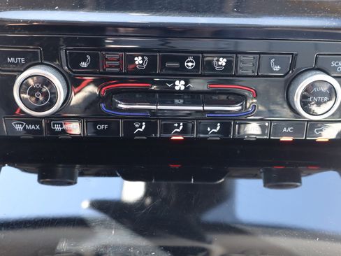 Used 2021 Jeep Grand Cherokee L Overland image 23