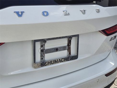 Certified 2025 Volvo V60 B5 Cross Country Plus image 9