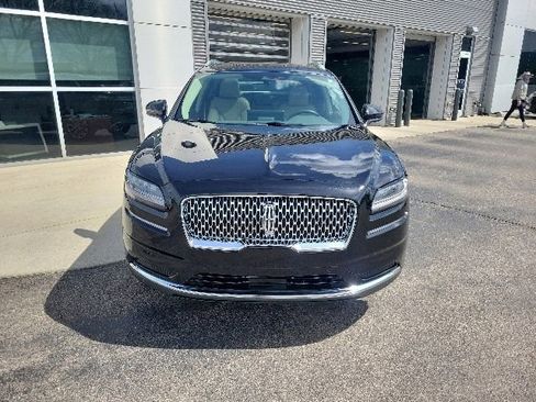 Used 2023 Lincoln Nautilus Reserve w/ Equipment Group 201A AWD/4WD image 9