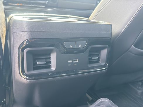 Used 2024 Chevrolet Silverado 1500 ZR2 w/ Technology Package image 25