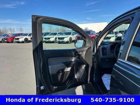 Used 2019 Chevrolet Colorado W/T w/ WT Convenience Package image 28