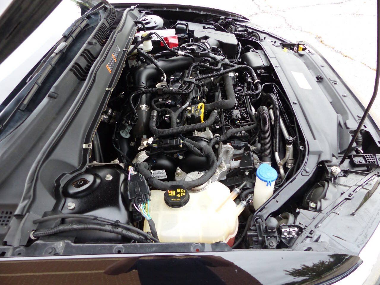 Used 2020 Ford Fusion SE FWD image 31