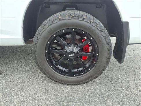 Certified 2018 RAM 1500 Express w/ Express Value Package AWD/4WD image 8