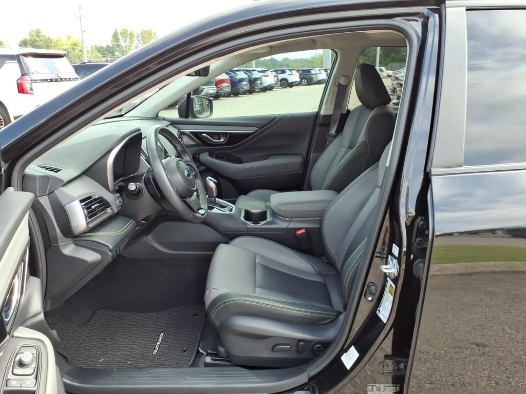 Used 2024 Subaru Outback Onyx Edition XT AWD/4WD image 4