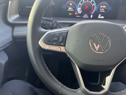 Used 2026 Volkswagen Tiguan S FWD image 16