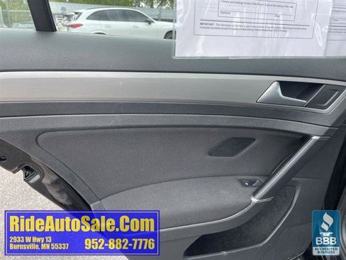 Used 2016 Volkswagen Golf S FWD image 11