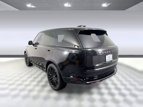 Used 2023 Land Rover Range Rover SE AWD/4WD image 3