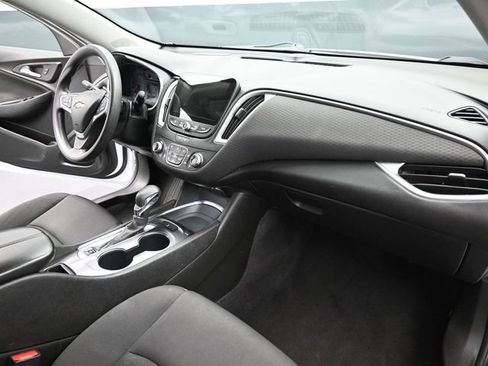 Used 2023 Chevrolet Malibu LT FWD image 26