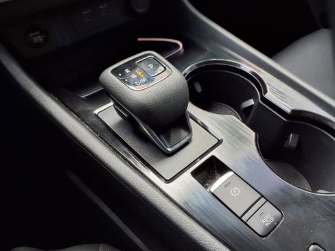 Used 2024 Nissan Rogue SL w/ SL Premium Package image 18