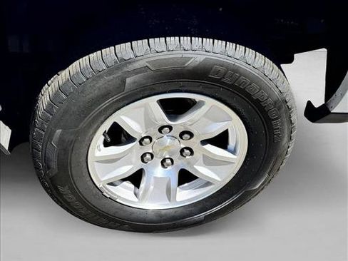 Used 2018 Chevrolet Silverado 1500 LT AWD/4WD image 9