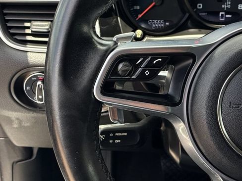 Used 2018 Porsche Macan AWD/4WD image 26