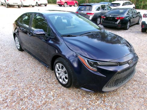 Used 2021 Toyota Corolla LE image 5