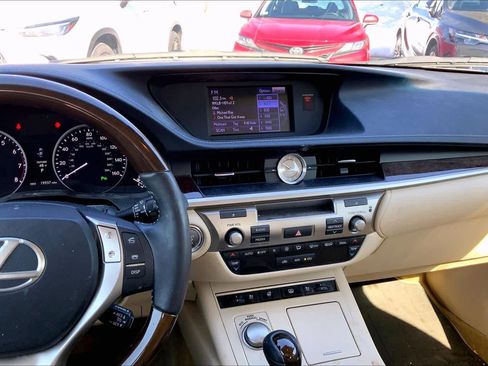 Used 2013 Lexus ES 350 w/ Luxury Pkg image 7