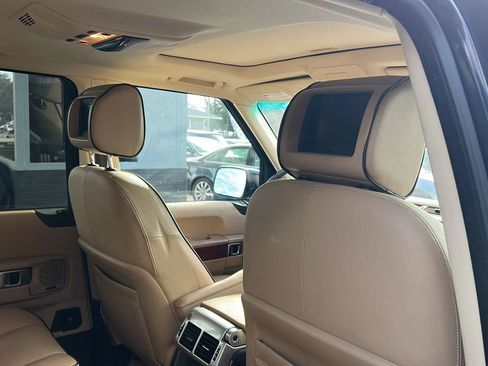 Used 2010 Land Rover Range Rover HSE image 27